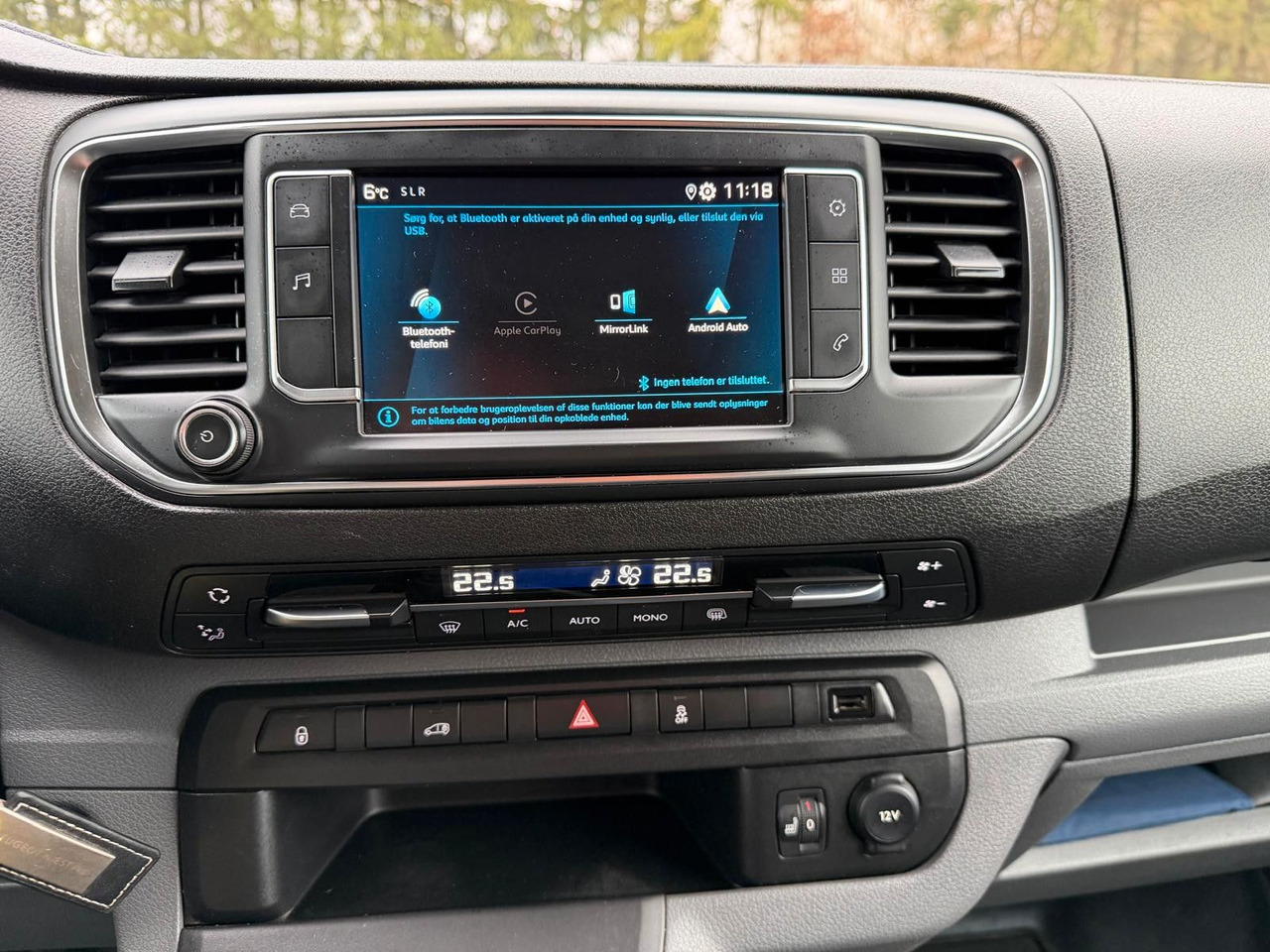 Small van Peugeot Expert Kasten Premium L2: picture 15