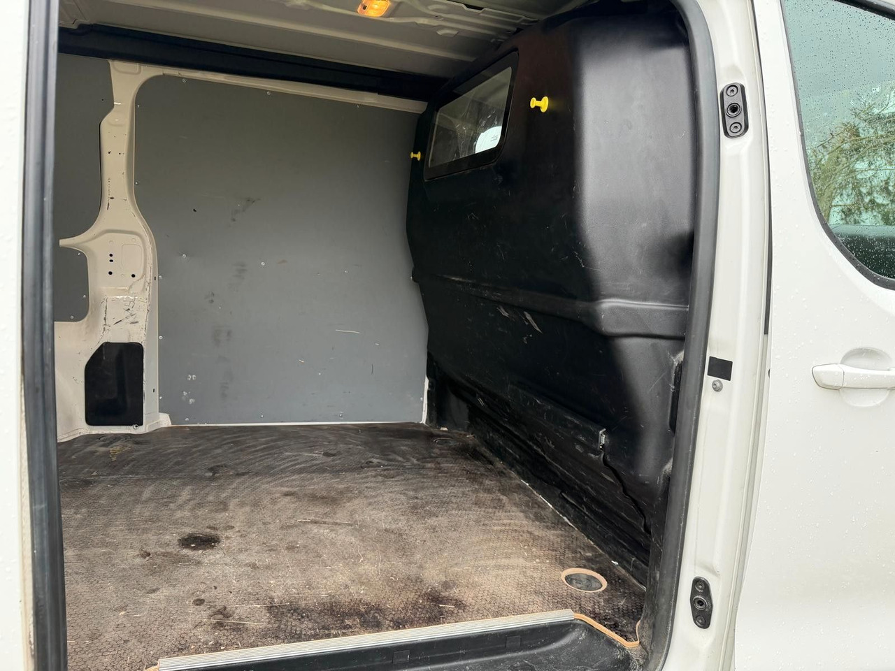 Small van Peugeot Expert Kasten Premium L2: picture 20