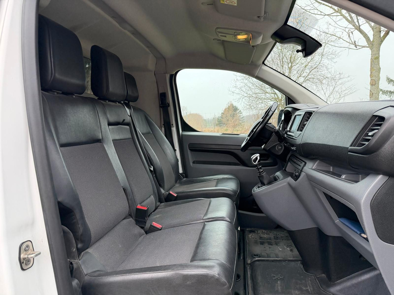 Small van Peugeot Expert Kasten Premium L2: picture 17