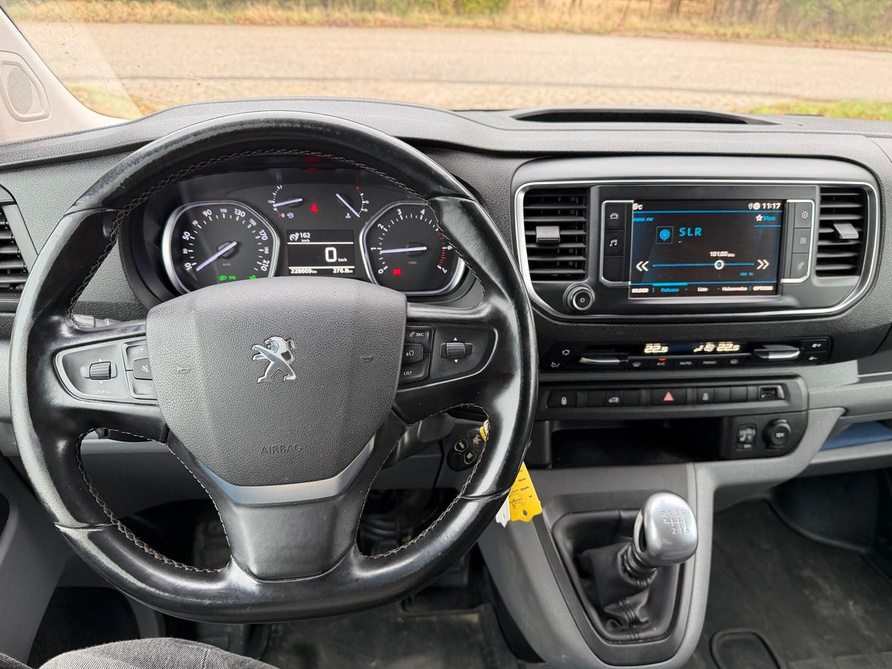 Small van Peugeot Expert Kasten Premium L2: picture 12