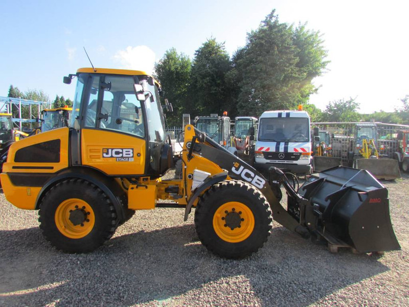 JCB 409 Radlader 46.500 EUR - Wheel loader: picture 1 JCB 409 Radlader 46.500 EUR - Wheel loader: picture 1