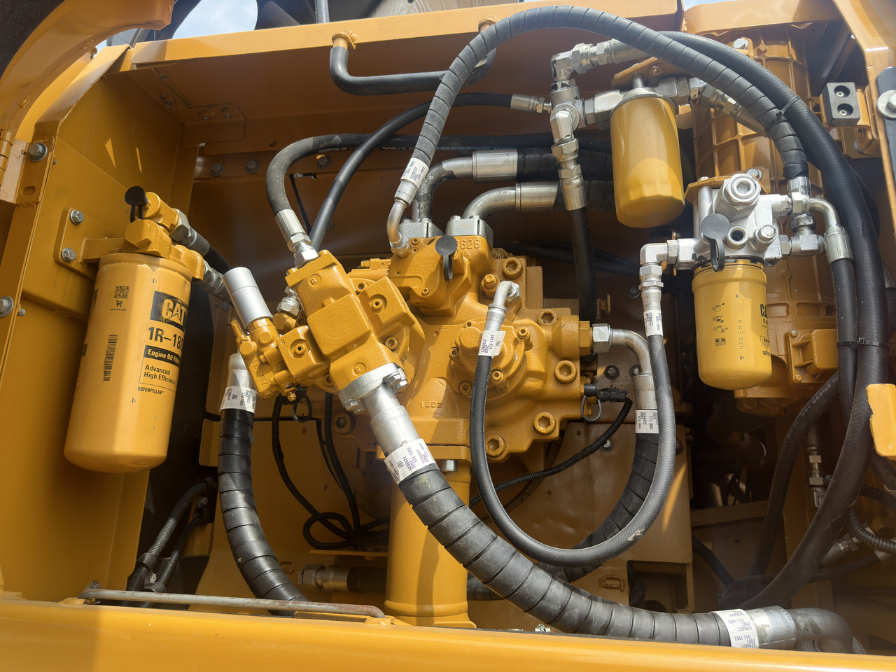 CATERPILLAR 330D2 on lease CATERPILLAR 330D2: picture 8