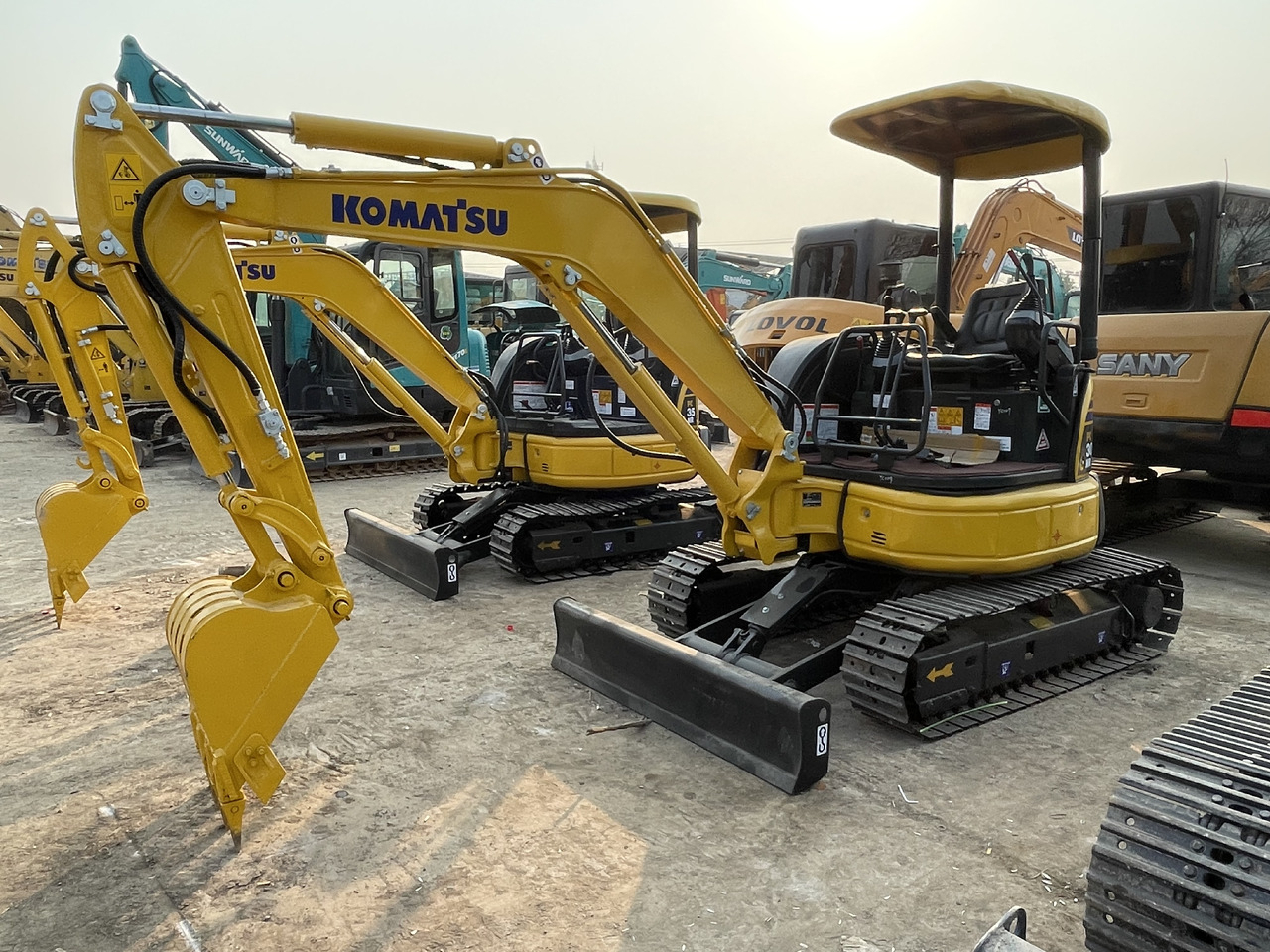 KOMATSU PC30MR-3 - Mini excavator: picture 4 KOMATSU PC30MR-3 - Mini excavator: picture 4