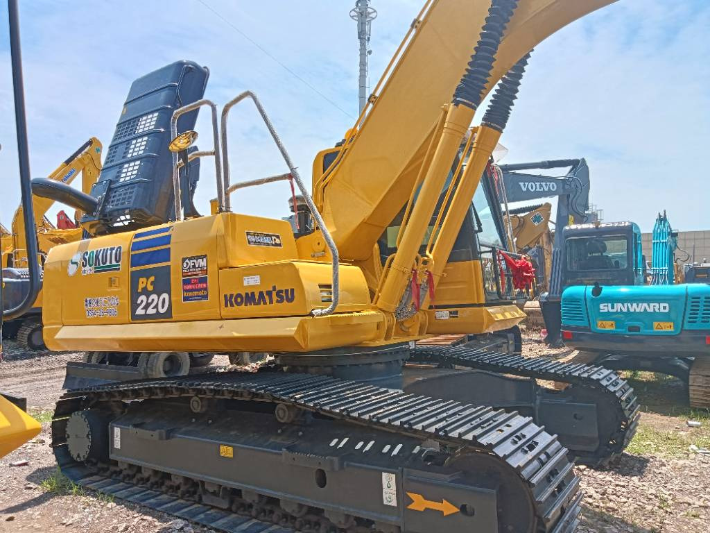 Komatsu PC 220-8 - Crawler excavator: picture 4 Komatsu PC 220-8 - Crawler excavator: picture 4