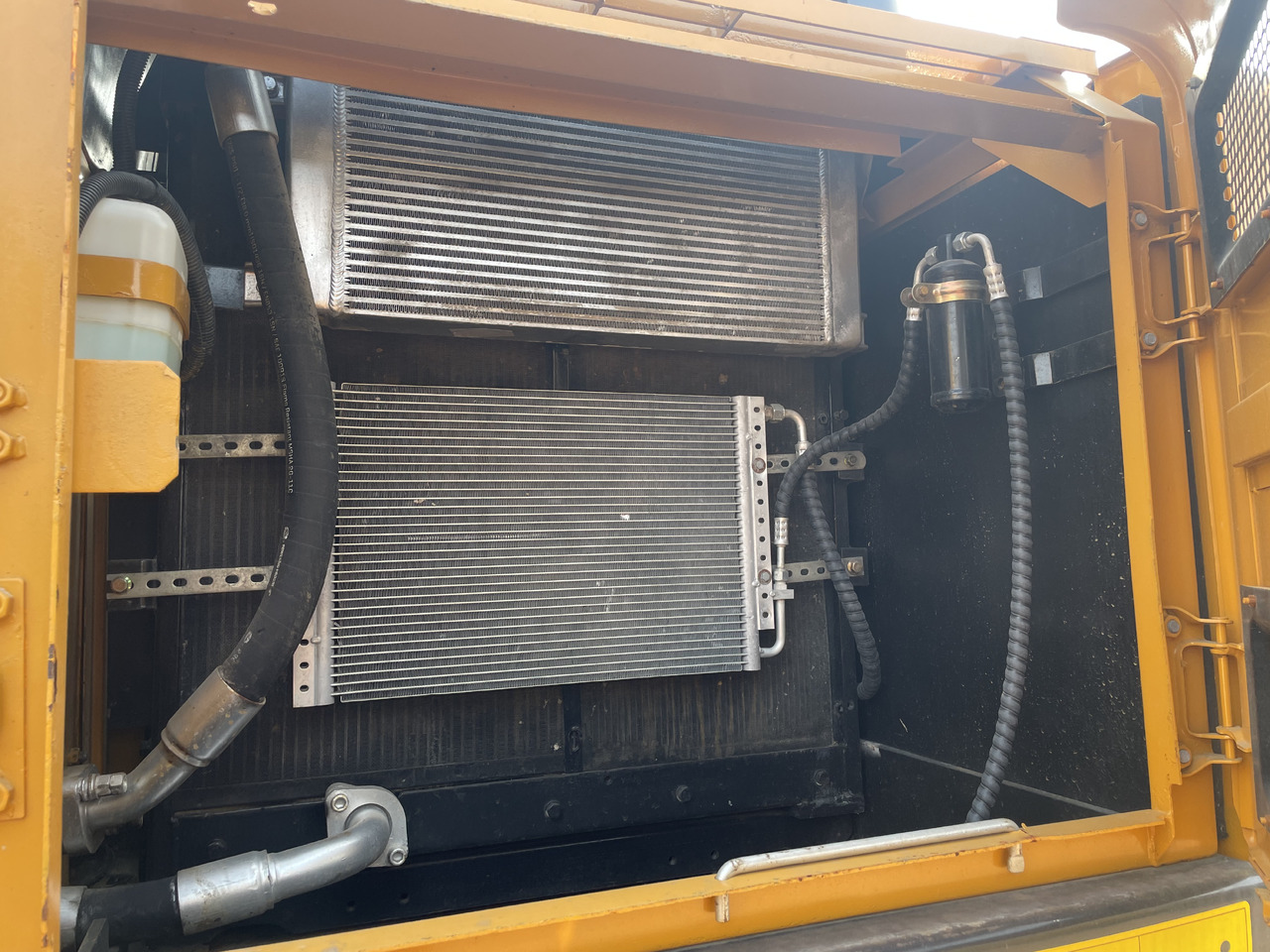 Crawler excavator SANY SY235C: picture 9