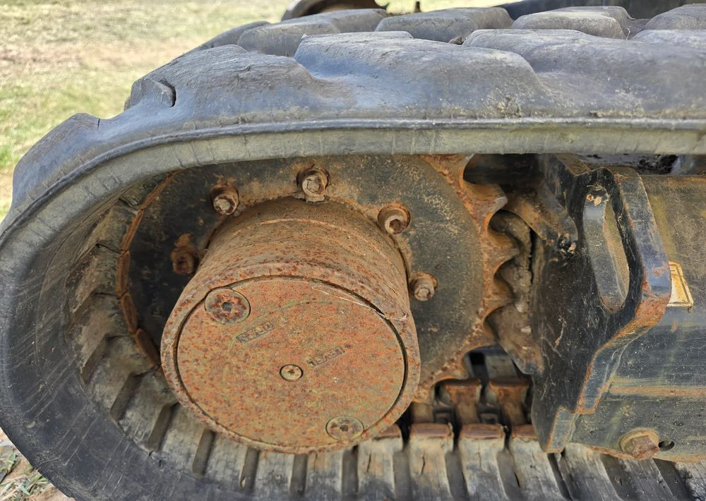 Mini excavator Caterpillar: picture 8