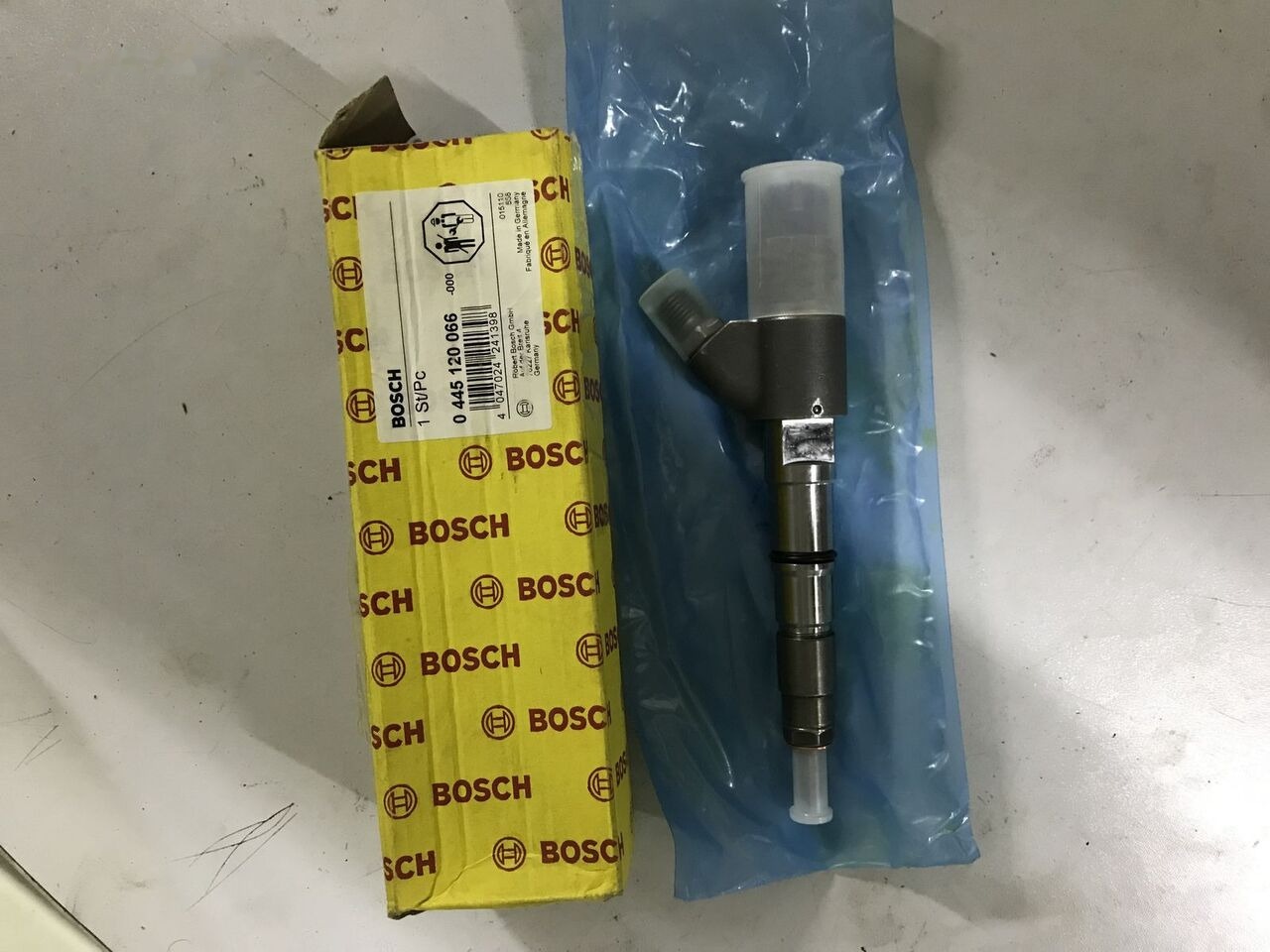 Bosch 4289311 Volvo ALL VOLVO - Injector for Wheel loader: picture 1 Bosch 4289311 Volvo ALL VOLVO - Injector for Wheel loader: picture 1