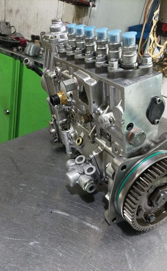 Bosch TGA 0402796210 MAN Tga 410 - Fuel pump for Truck: picture 3 Bosch TGA 0402796210 MAN Tga 410 - Fuel pump for Truck: picture 3