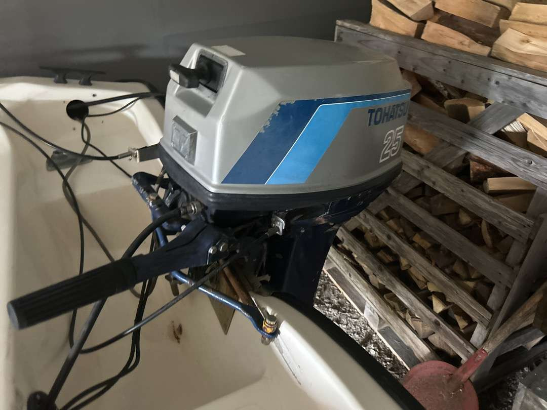 1993 Båtmotor Tohatsu 25 hk - Tool/ Equipment: picture 1 1993 Båtmotor Tohatsu 25 hk - Tool/ Equipment: picture 1