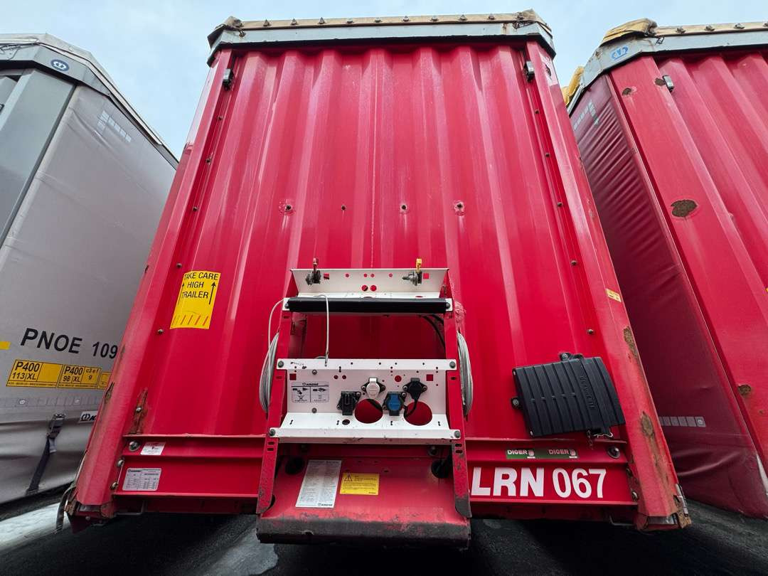 2015 KRONE Profi Liner / MEGA / Curtain / Lifting roof - Curtainsider semi-trailer: picture 2 2015 KRONE Profi Liner / MEGA / Curtain / Lifting roof - Curtainsider semi-trailer: picture 2