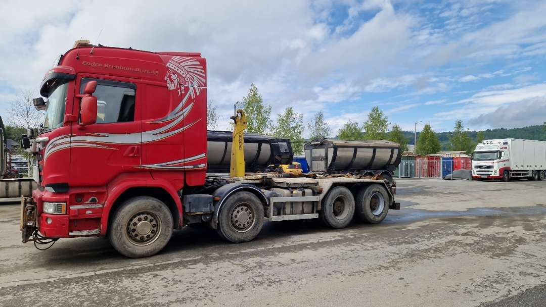 Hook lift truck Scania R580 Brøytebil med sideplog og hydraulisk saltsystem: picture 9