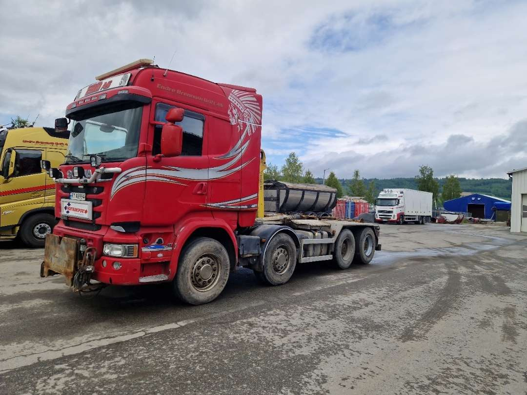 Hook lift truck Scania R580 Brøytebil med sideplog og hydraulisk saltsystem: picture 11