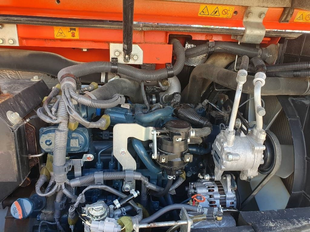 Mini excavator Kubota KX 080-4: picture 10