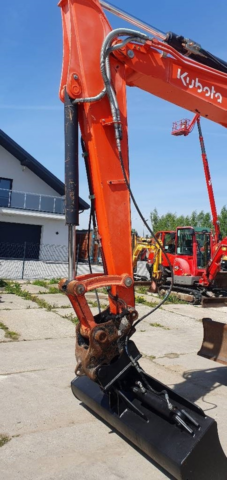 Mini excavator Kubota KX 080-4: picture 16