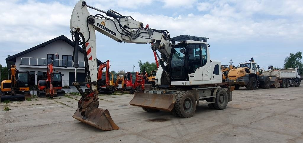 Liebherr A 914 Compact - Wheel excavator: picture 1 Liebherr A 914 Compact - Wheel excavator: picture 1