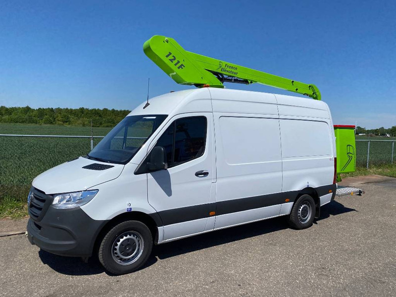 France Elevateur 121 F| HYBRID | PLATFORM BATTERY OPERATED - Truck mounted aerial platform: picture 4 France Elevateur 121 F| HYBRID | PLATFORM BATTERY OPERATED - Truck mounted aerial platform: picture 4