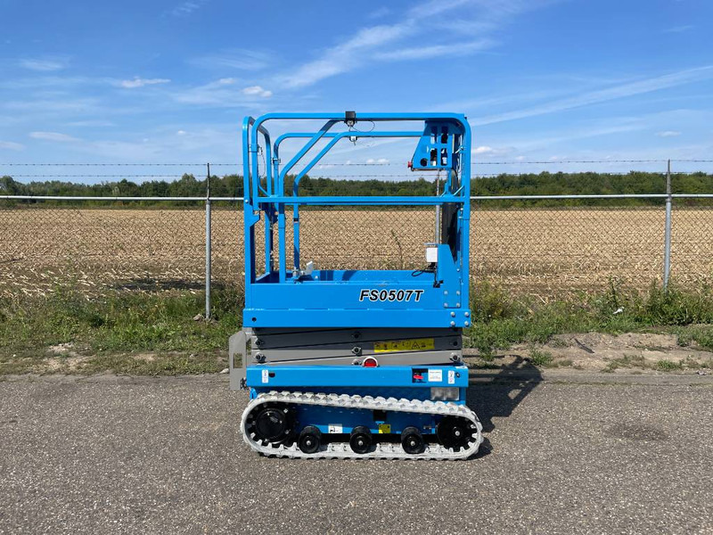 Fronteq FS0507T Tracked Scissor Lift - Scissor lift: picture 4 Fronteq FS0507T Tracked Scissor Lift - Scissor lift: picture 4