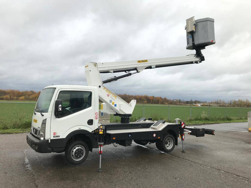 Palfinger P 200 T X E (closed basket) - Truck mounted aerial platform: picture 5 Palfinger P 200 T X E (closed basket) - Truck mounted aerial platform: picture 5