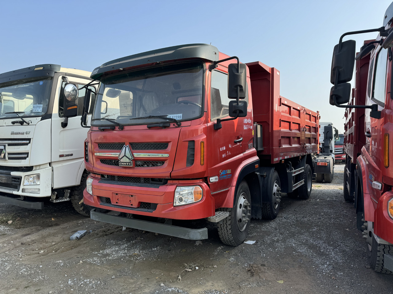 SINOTRUCK HOWO - Tipper: picture 1 SINOTRUCK HOWO - Tipper: picture 1