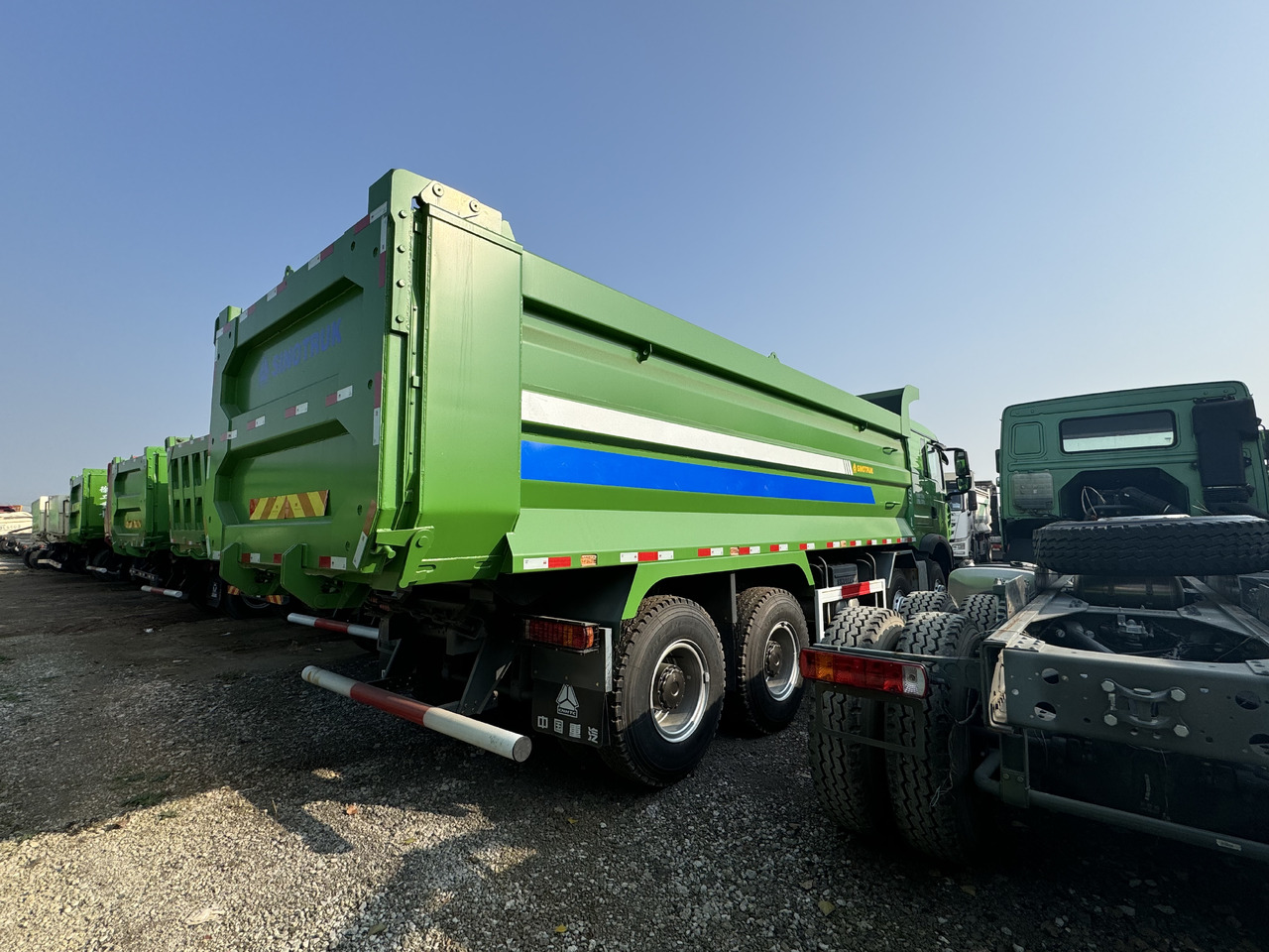 SINOTRUCK HOWO - Tipper: picture 3 SINOTRUCK HOWO - Tipper: picture 3