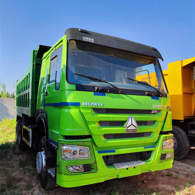 Sinotruck HOWO - Tipper: picture 2 Sinotruck HOWO - Tipper: picture 2