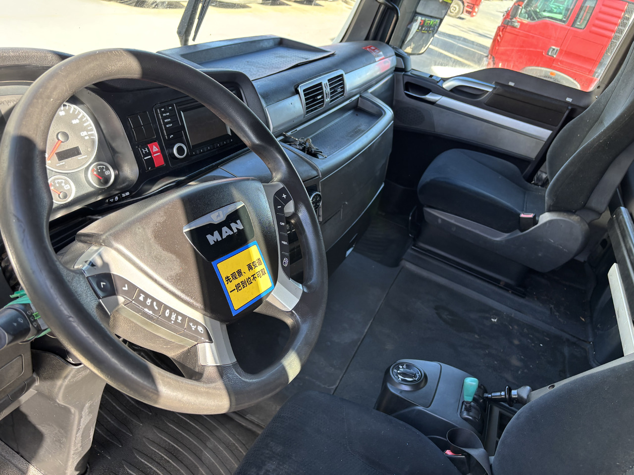 MAN TGX - Tractor unit: picture 3 MAN TGX - Tractor unit: picture 3