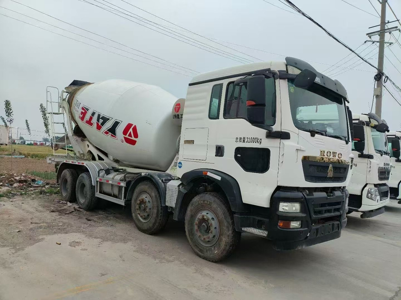 Howo - Concrete mixer truck: picture 2 Howo - Concrete mixer truck: picture 2
