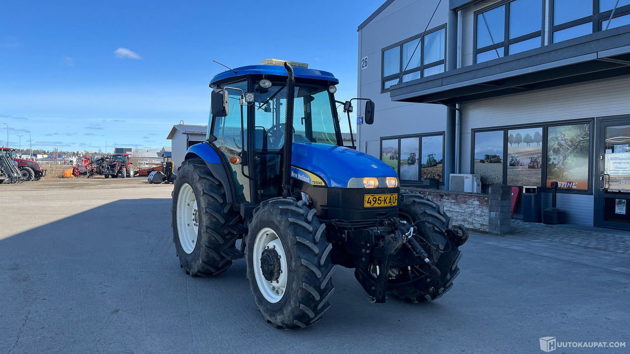 New Holland 5040, 2012, 2 200 h, Kouvola - Agricultural machinery: picture 1 New Holland 5040, 2012, 2 200 h, Kouvola - Agricultural machinery: picture 1