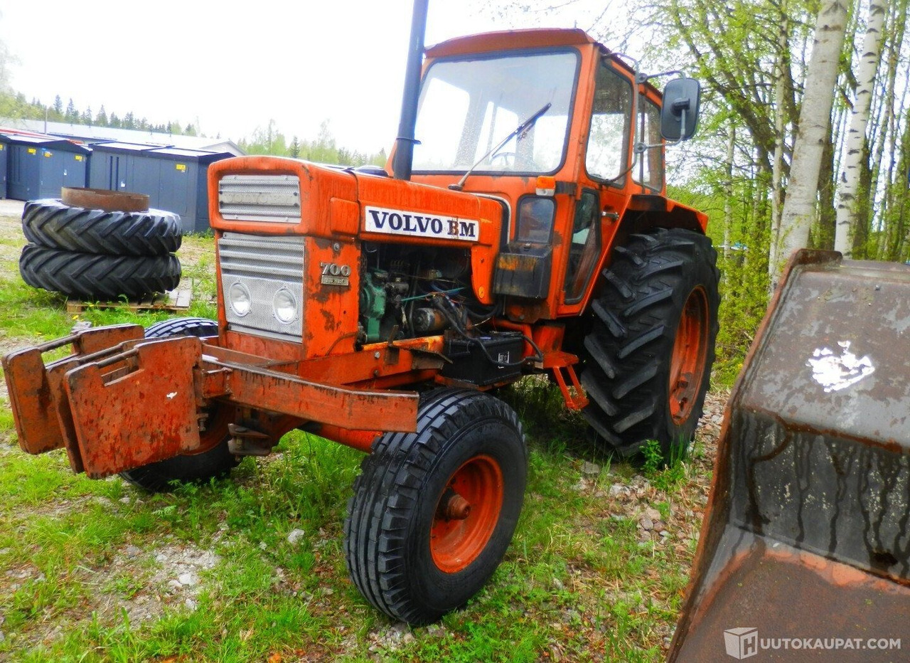 Volvo BM T 700, 1977, 4.3 l, Diesel, 6 580 h Traktori, Kurikka - Agricultural machinery: picture 3 Volvo BM T 700, 1977, 4.3 l, Diesel, 6 580 h Traktori, Kurikka - Agricultural machinery: picture 3