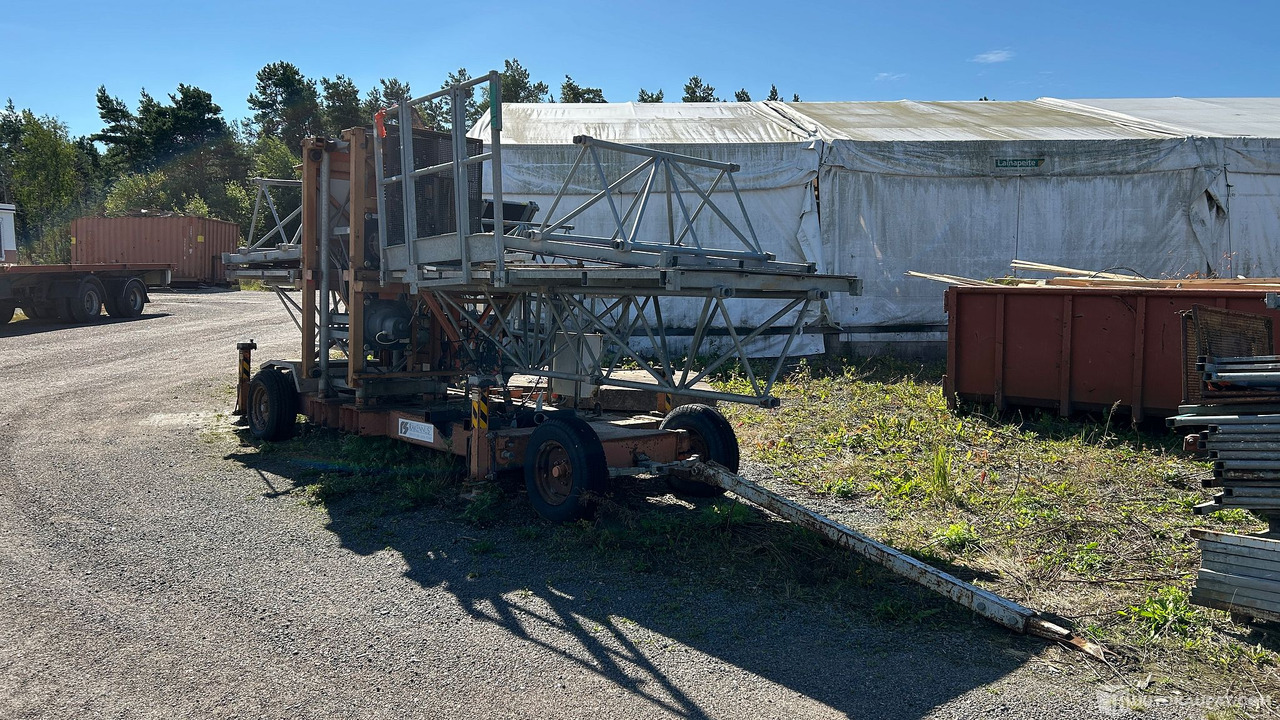 Mastonostin Alimak Aliclimber 3900, vm. 1997, Rauma - Construction machinery: picture 1 Mastonostin Alimak Aliclimber 3900, vm. 1997, Rauma - Construction machinery: picture 1