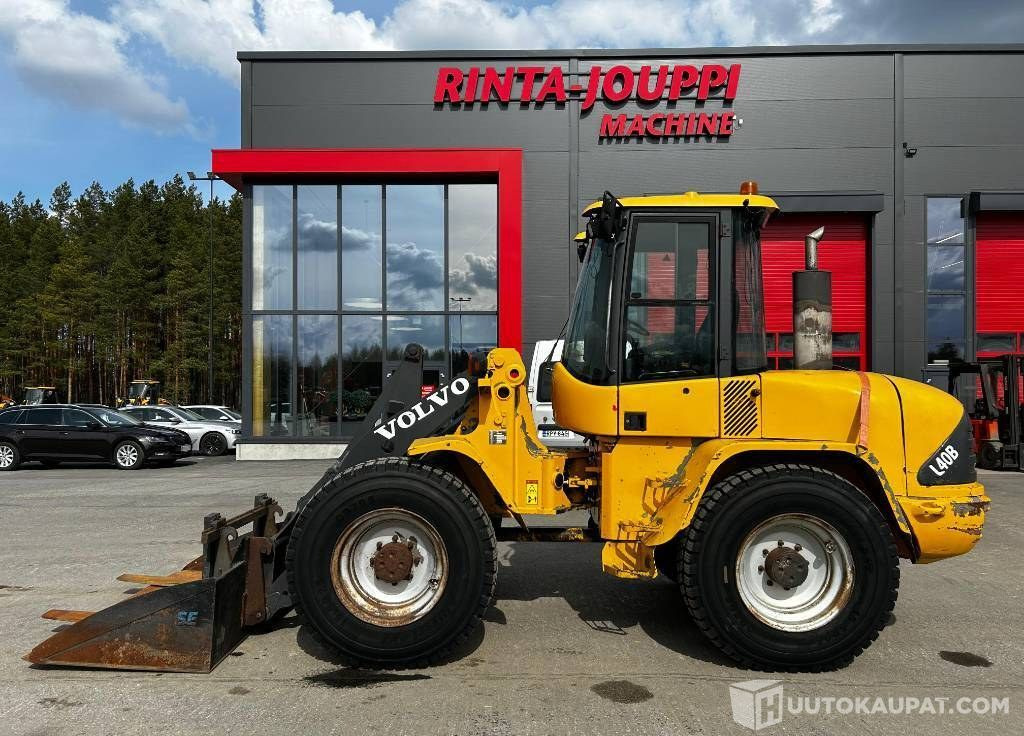 Volvo L 40 B TP / Kauha, Trukkipiikit, hyvät renkaat!, 2000, 10 707 h, Ilmajoki - Construction machinery: picture 1 Volvo L 40 B TP / Kauha, Trukkipiikit, hyvät renkaat!, 2000, 10 707 h, Ilmajoki - Construction machinery: picture 1