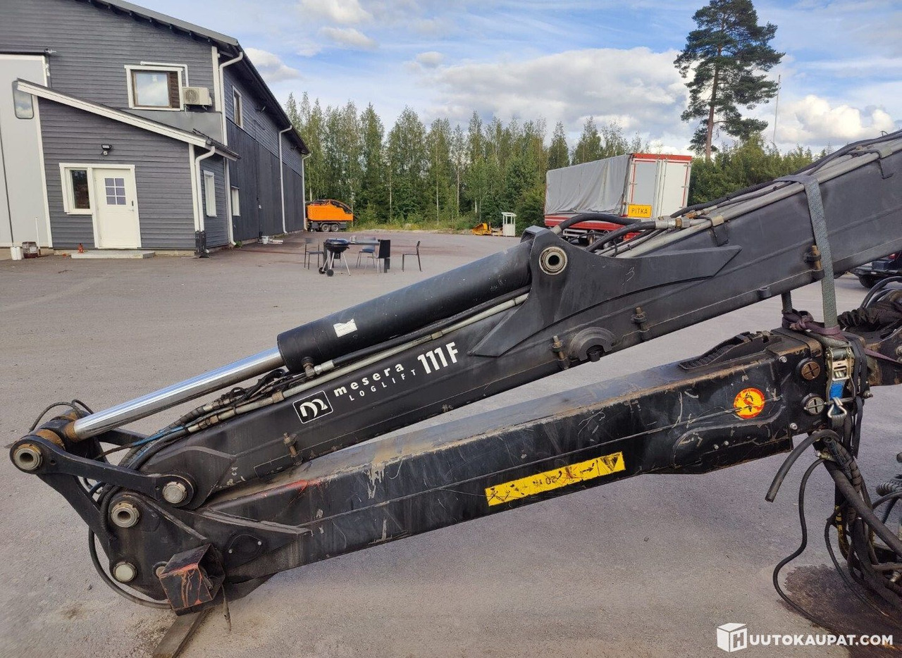 Loglift Mesera / Loglift F111FT Electrically operated log loader crane, 2011, 9,000 h, Hämeenlinna - Loader crane: picture 4 Loglift Mesera / Loglift F111FT Electrically operated log loader crane, 2011, 9,000 h, Hämeenlinna - Loader crane: picture 4