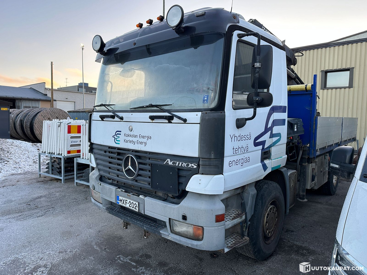 Mercedes-Benz Axor 1835, 1998, Kokkola - Dropside/ Flatbed truck, Crane truck: picture 4 Mercedes-Benz Axor 1835, 1998, Kokkola - Dropside/ Flatbed truck, Crane truck: picture 4