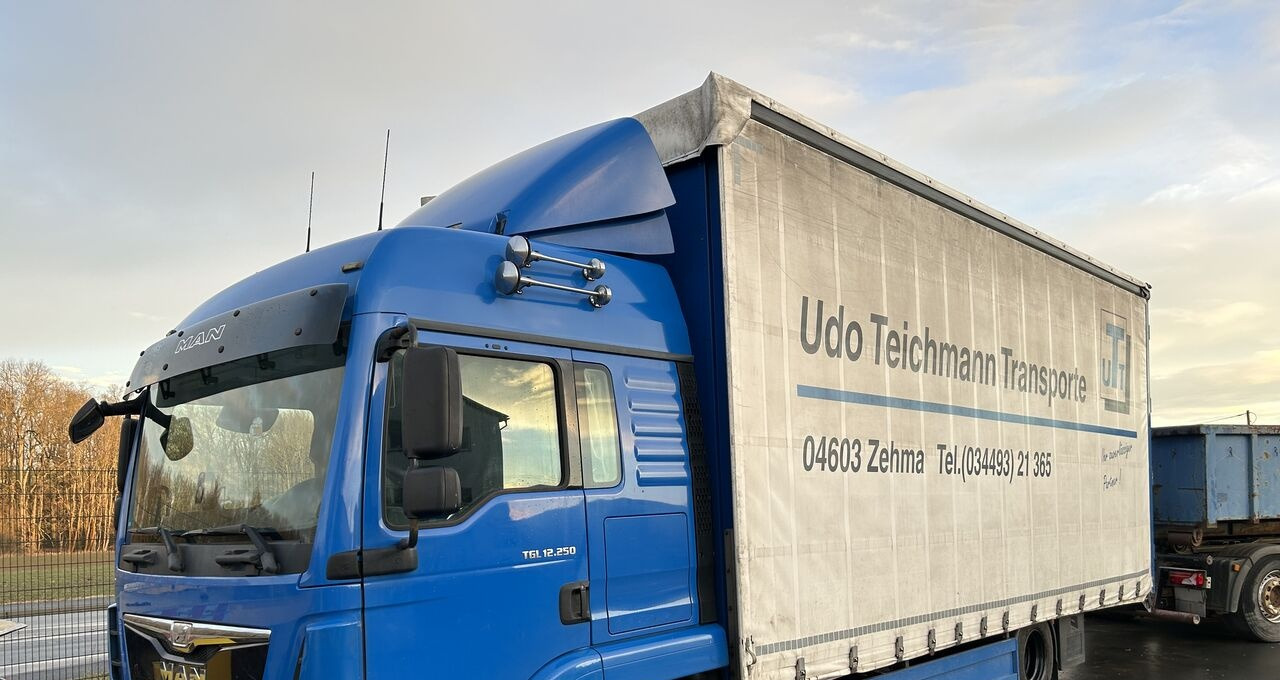 MAN 12.250 TGL TANDEM COMPLETT 7m + 8.5m from Germany / 7.2m / 2016 - Curtainsider truck: picture 1 MAN 12.250 TGL TANDEM COMPLETT 7m + 8.5m from Germany / 7.2m / 2016 - Curtainsider truck: picture 1