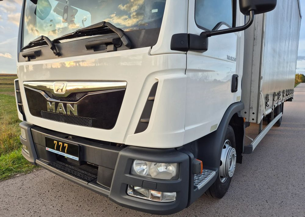 MAN TGL 12.250 6.2m 7.6m HAK AUTOMAT KLIMA 12000kg ESP EURO 6 mega / TOP STAN / okazja nauka jazdy MOŻLIWOŚĆ DOSTOSOWANIA elka - Curtainsider truck: picture 2 MAN TGL 12.250 6.2m 7.6m HAK AUTOMAT KLIMA 12000kg ESP EURO 6 mega / TOP STAN / okazja nauka jazdy MOŻLIWOŚĆ DOSTOSOWANIA elka - Curtainsider truck: picture 2