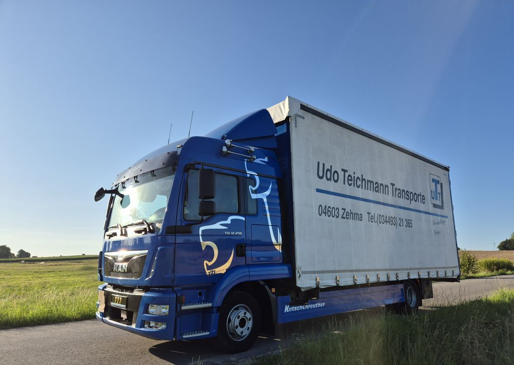 MAN TGL 12.250 cena za ZESTAW TANDEM UNIKAT przebieg z Niemiec MANUAL HAK / EURO 6 / przyczepa zestaw jumbo / opony 80% - Curtainsider truck: picture 1 MAN TGL 12.250 cena za ZESTAW TANDEM UNIKAT przebieg z Niemiec MANUAL HAK / EURO 6 / przyczepa zestaw jumbo / opony 80% - Curtainsider truck: picture 1