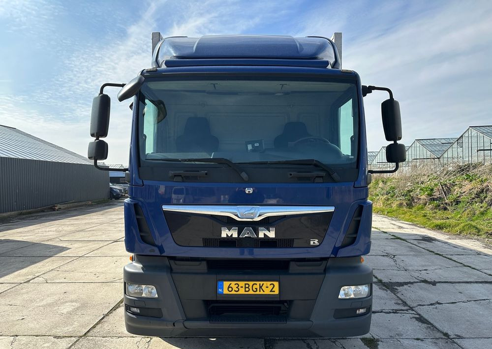 MAN TGM 18.290 18.250 Carrier 1950 D/E z Holandii / TOP STAN / 7.5m / 18 palet / winda + drzwi boczne / OKAZJA - Refrigerator truck: picture 4 MAN TGM 18.290 18.250 Carrier 1950 D/E z Holandii / TOP STAN / 7.5m / 18 palet / winda + drzwi boczne / OKAZJA - Refrigerator truck: picture 4