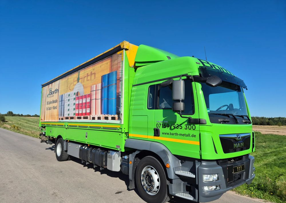 MAN Tgm 18.320 FULL SERWIS UNIKAT TOP ORYGINALNY PRZEBIEG z Niemiec AUTOMAT WINDA ACC Pirelli klima postojowa 18.250 18.290 15.250 15.290 15.320 - Curtainsider truck: picture 1 MAN Tgm 18.320 FULL SERWIS UNIKAT TOP ORYGINALNY PRZEBIEG z Niemiec AUTOMAT WINDA ACC Pirelli klima postojowa 18.250 18.290 15.250 15.290 15.320 - Curtainsider truck: picture 1