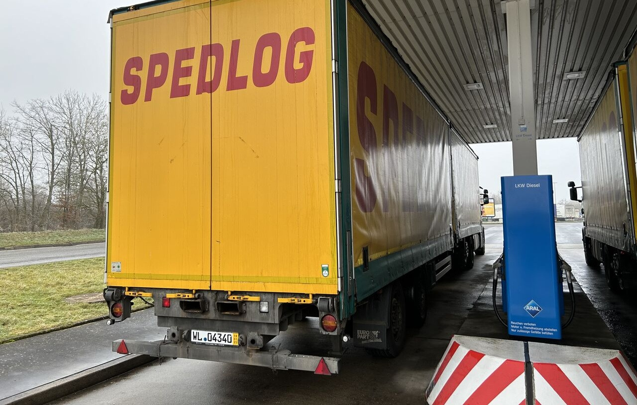 Scania Scania Rufa R450 R450 - Curtainsider truck: picture 3 Scania Scania Rufa R450 R450 - Curtainsider truck: picture 3