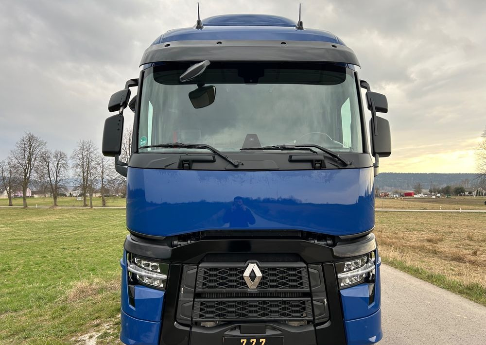 Renault T480 2022 VIN: ND ! 13l STANDARD STANDARD / NOWY MODEL z Niemiec / klima postojowa / T520 T440 / TOP STAN GAMA T - Tractor unit: picture 3 Renault T480 2022 VIN: ND ! 13l STANDARD STANDARD / NOWY MODEL z Niemiec / klima postojowa / T520 T440 / TOP STAN GAMA T - Tractor unit: picture 3