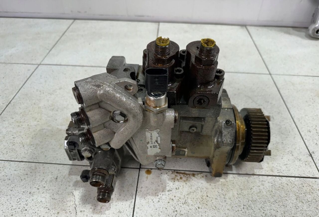 Mercedes-Benz Actros MP 4 A4700900850 truck - Fuel pump for Truck: picture 1 Mercedes-Benz Actros MP 4 A4700900850 truck - Fuel pump for Truck: picture 1
