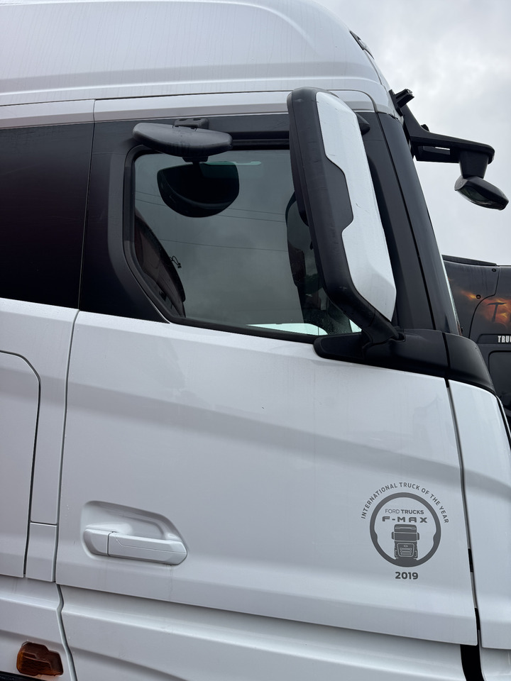 Ford F-Max 500 - Door and parts: picture 1 Ford F-Max 500 - Door and parts: picture 1