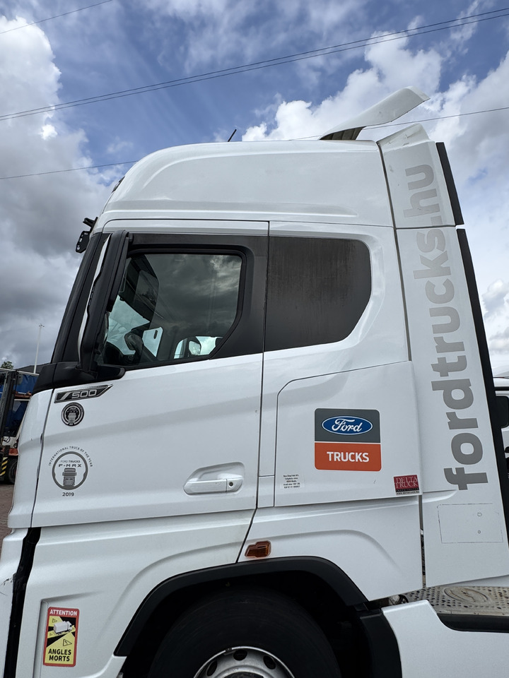 Ford F-Max - Cab: picture 4 Ford F-Max - Cab: picture 4