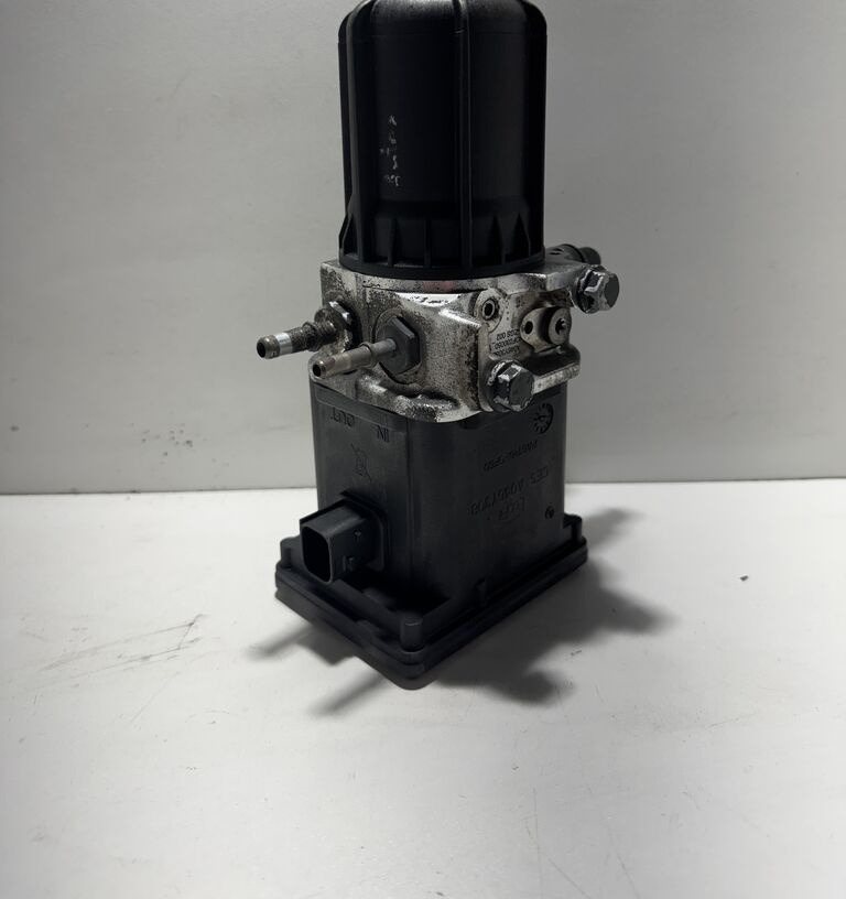 Mercedes-Benz Actros MP4 Antos Atego A0001405578 Mercedes-Benz Actros MP4 Antos Atego - Exhaust system for Truck: picture 1 Mercedes-Benz Actros MP4 Antos Atego A0001405578 Mercedes-Benz Actros MP4 Antos Atego - Exhaust system for Truck: picture 1