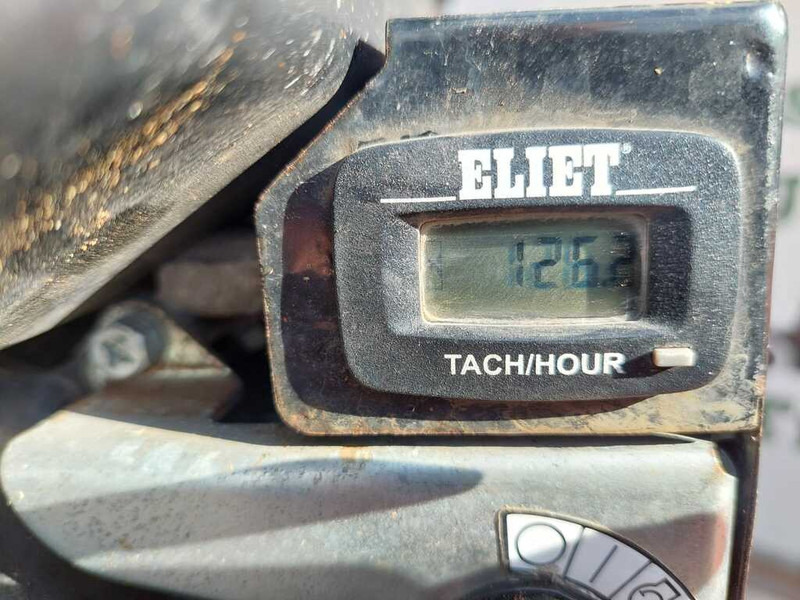 Eliet Prof 5 trailer - Wood chipper: picture 5 Eliet Prof 5 trailer - Wood chipper: picture 5