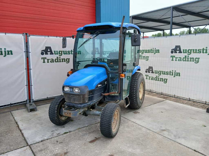 New Holland TC 27 - Farm tractor: picture 4 New Holland TC 27 - Farm tractor: picture 4