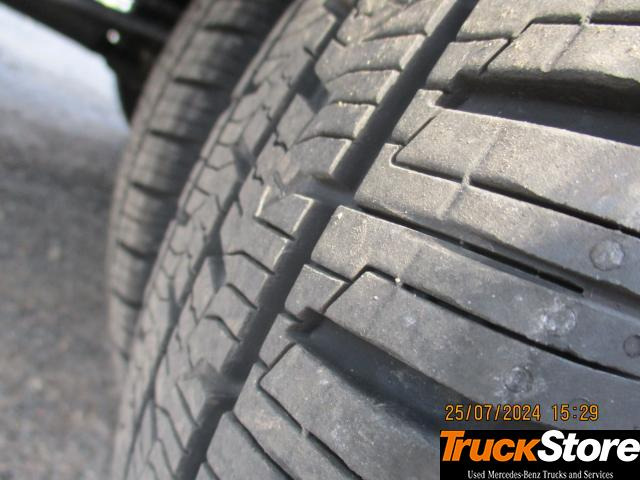 FUSO Canter 3C15 - Box van: picture 5 FUSO Canter 3C15 - Box van: picture 5