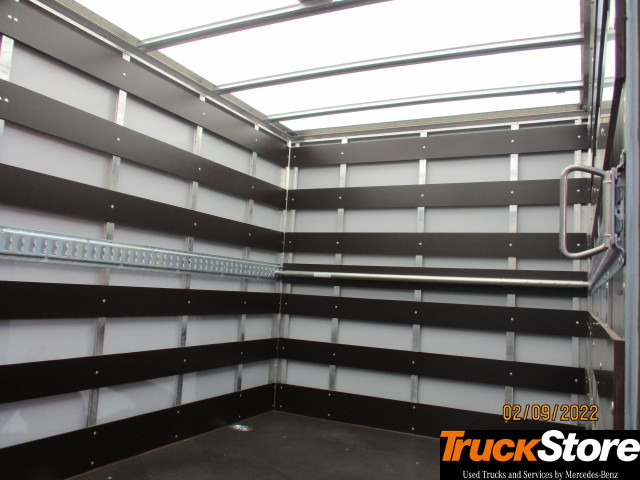 Box truck FUSO Canter 3C15: picture 10