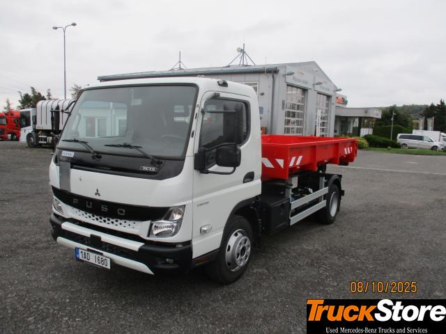 FUSO Canter 7C15 - Hook lift truck: picture 1 FUSO Canter 7C15 - Hook lift truck: picture 1