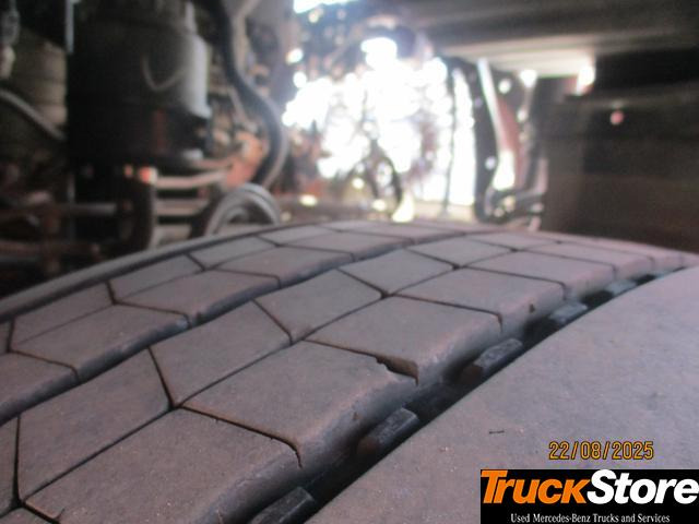 Tractor unit Mercedes-Benz Actros 1845 LS nRL: picture 7